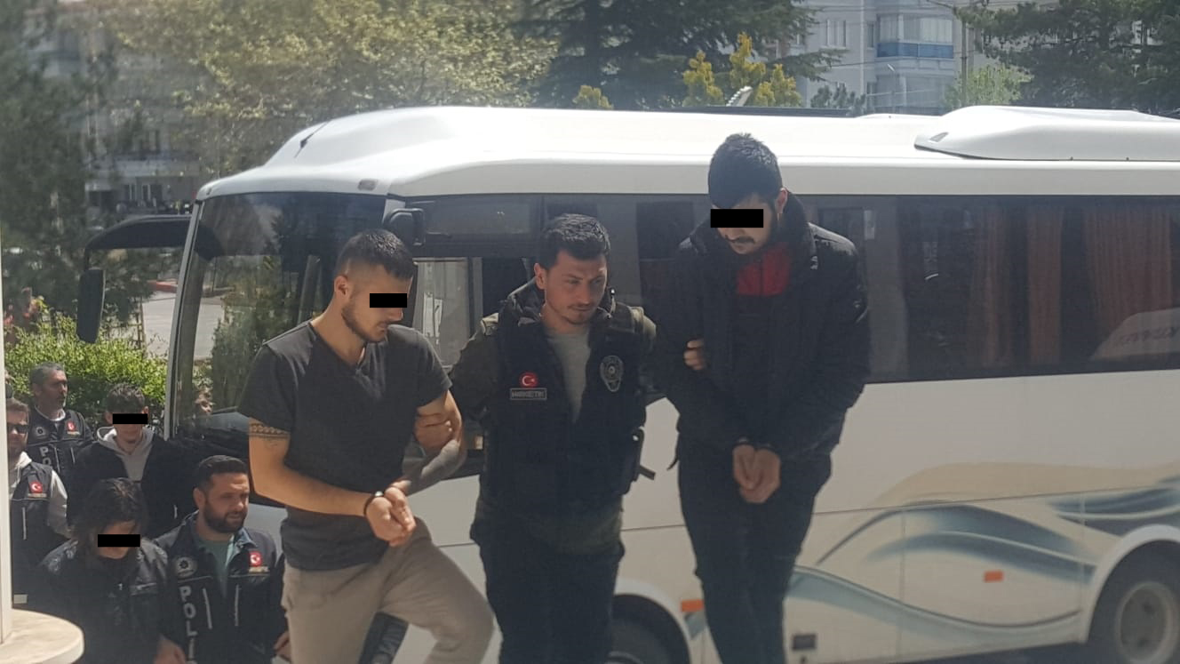 ZEHİR TACİRLERİ HAKİM KARŞISINDA