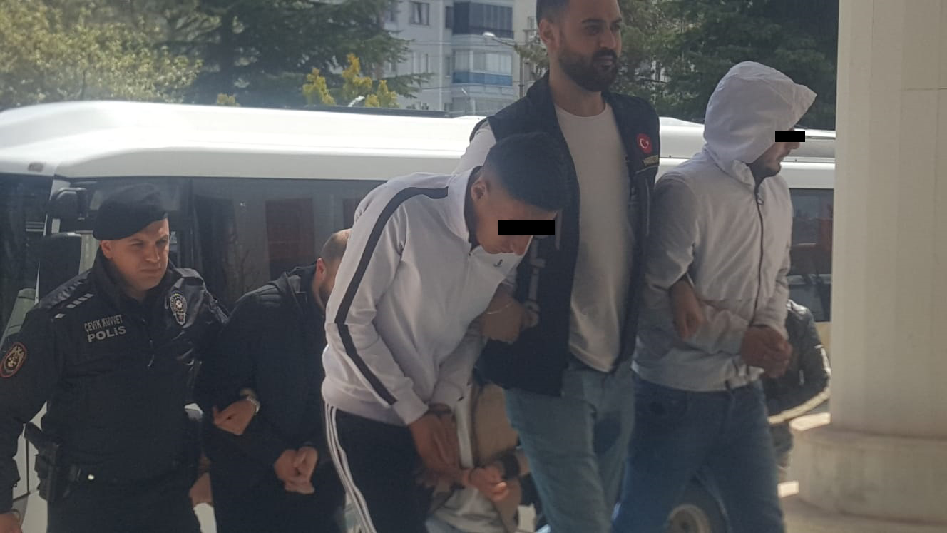 ZEHİR TACİRLERİ HAKİM KARŞISINDA