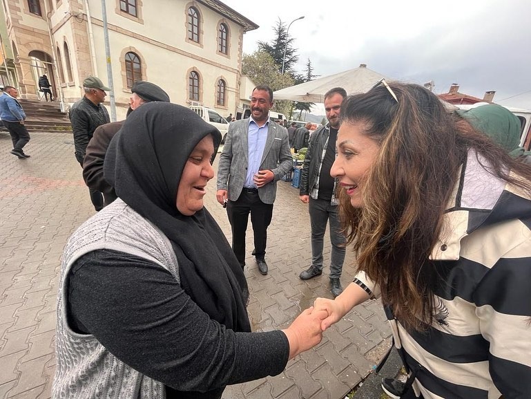GÜNGÖR, BAYAT’TA SORUNLARI DİNLEDİ