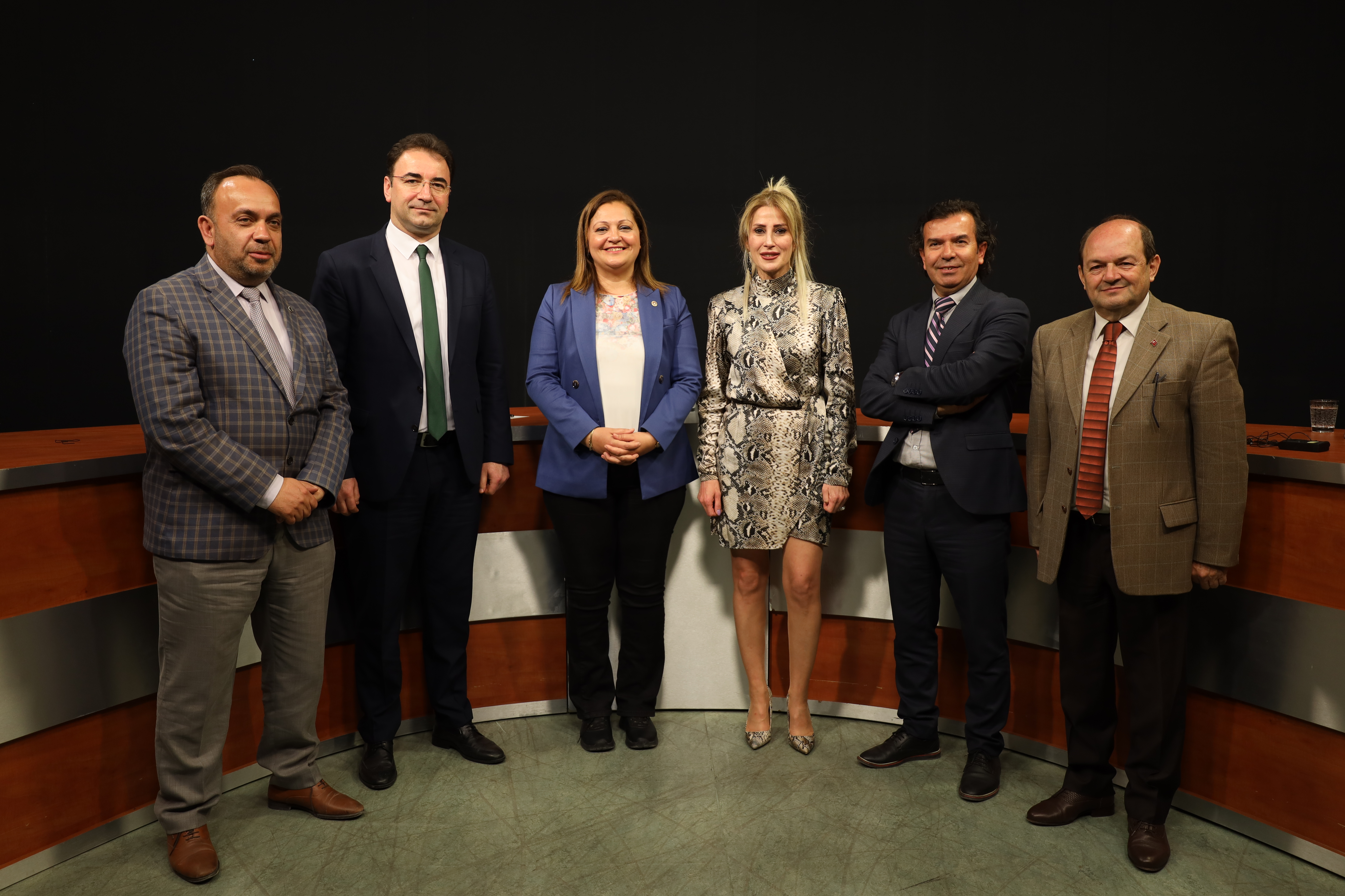 “İKTİDARI ÇALIŞTIRMAYA ÇALIŞAN BİR MİLLETVEKİLİYİM”