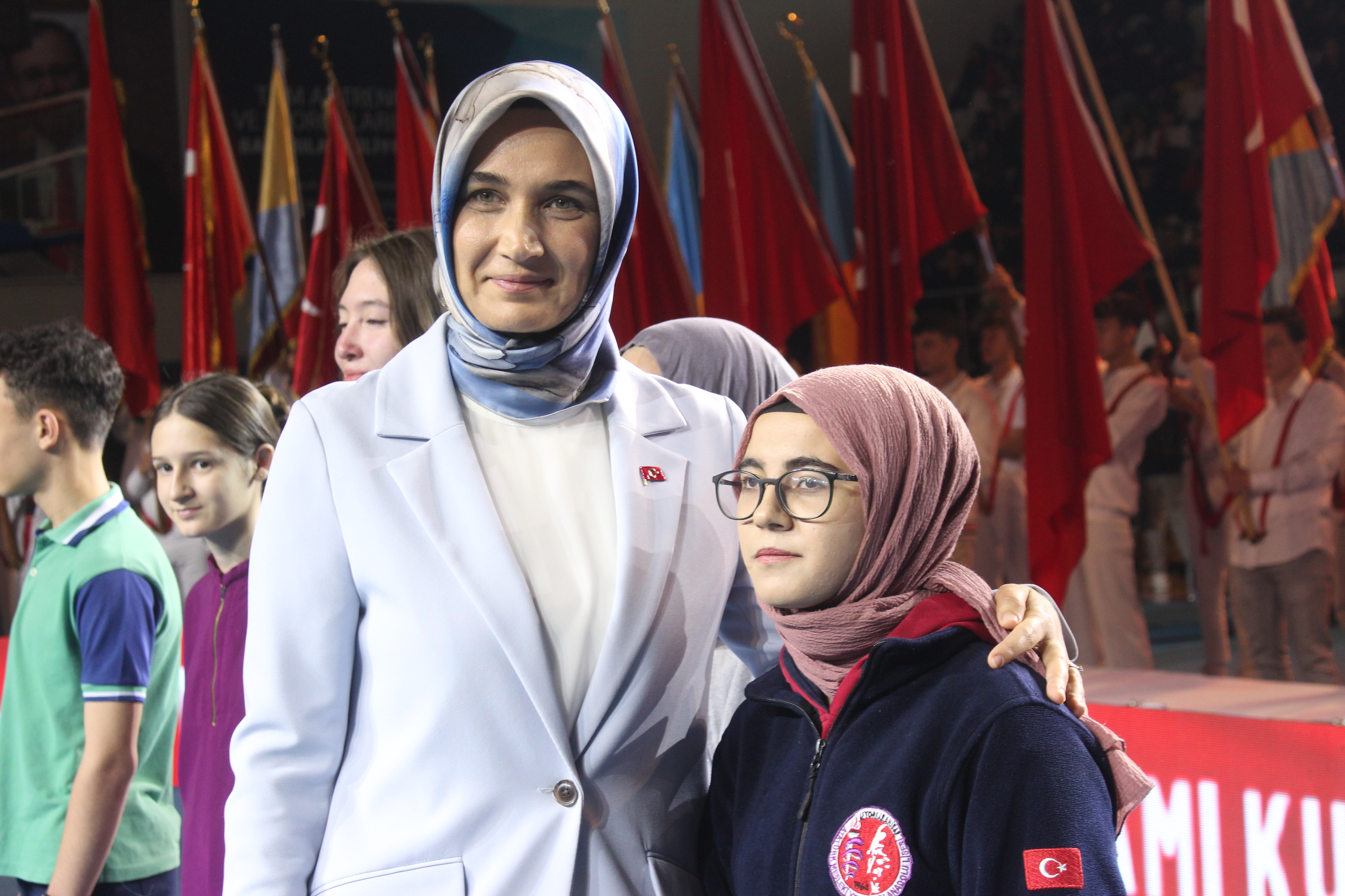 19 MAYIS’TA ŞİİR VE KOMPOZİSYON YARIŞMALARINDA DERECEYE GİRENLER ÖDÜL ALDI
