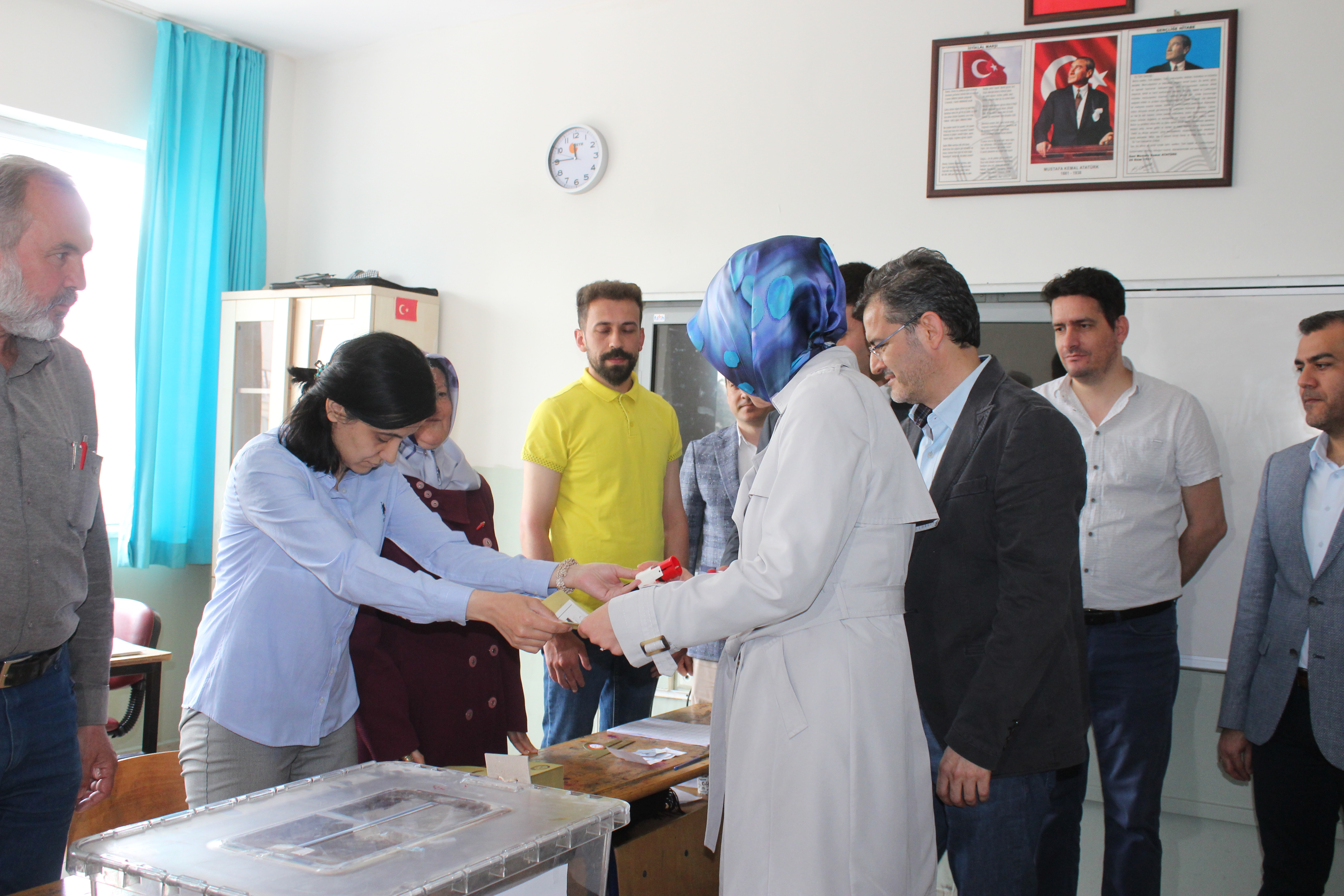 “HER VATANDAŞIMIZ SANDIĞA GELEREK İRADESİNİ ORTAYA KOYMALI”
