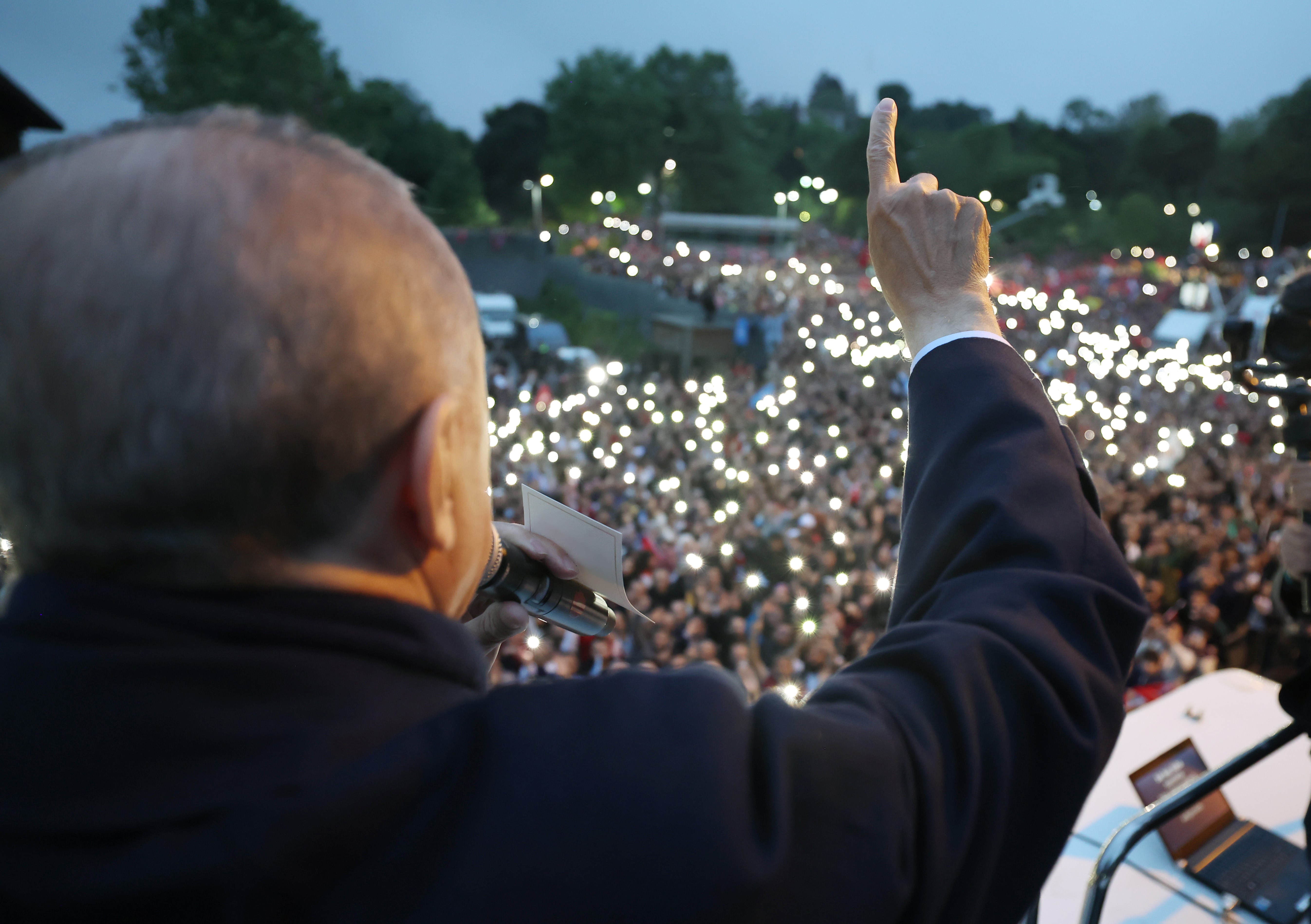 PAZARA KADAR DEĞİL MEZARA KADAR