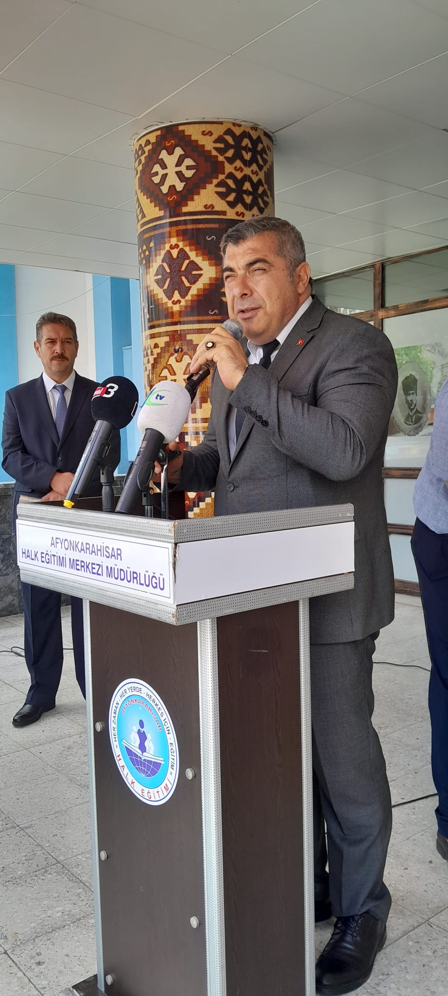 "KURSİYERLERİN ESERLERİ SERGİLENDİ"