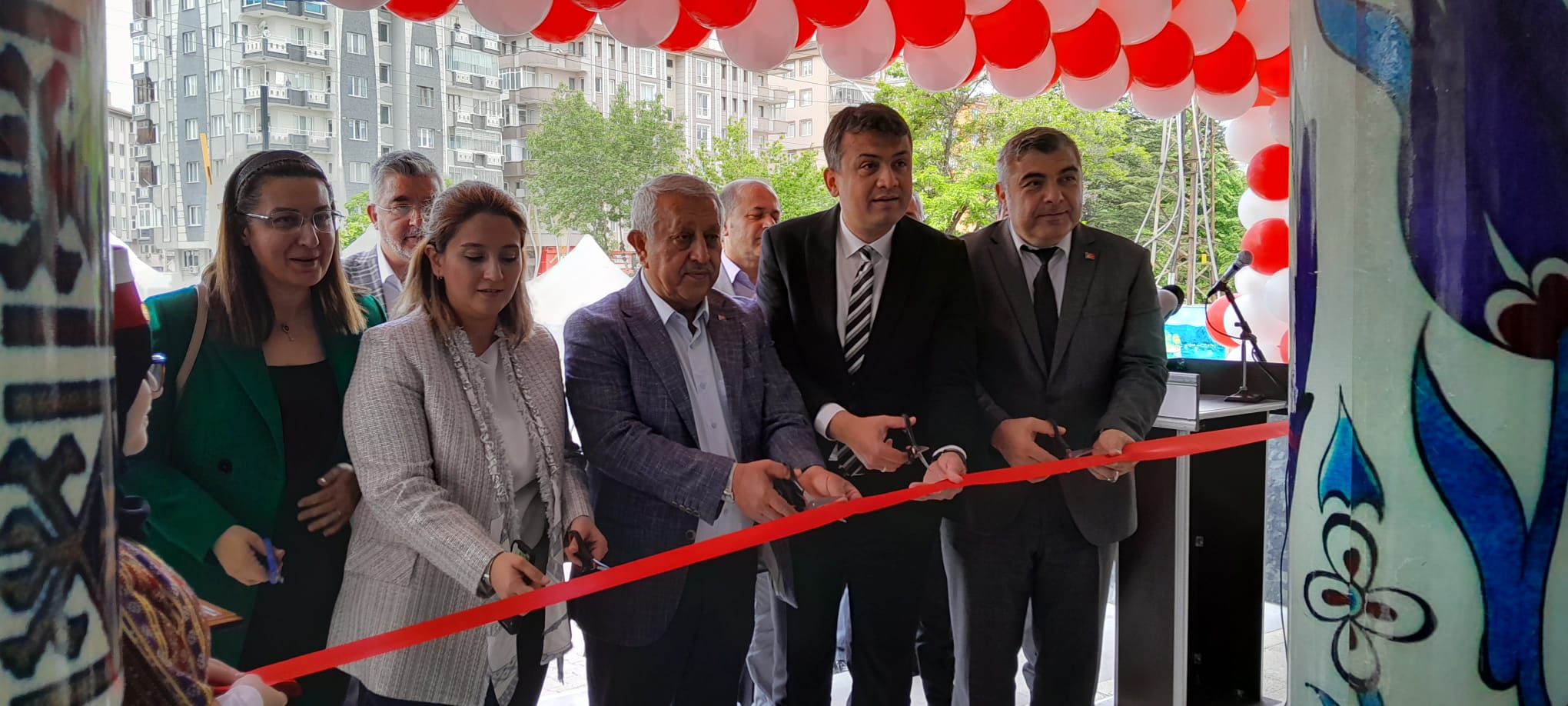 "KURSİYERLERİN ESERLERİ SERGİLENDİ"