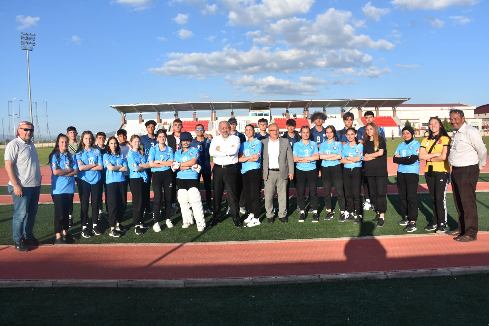 KRİKET GENÇLER TÜRKİYE ŞAMPİYONASI AFYONKARAHİSAR'DA DEVAM EDİYOR
