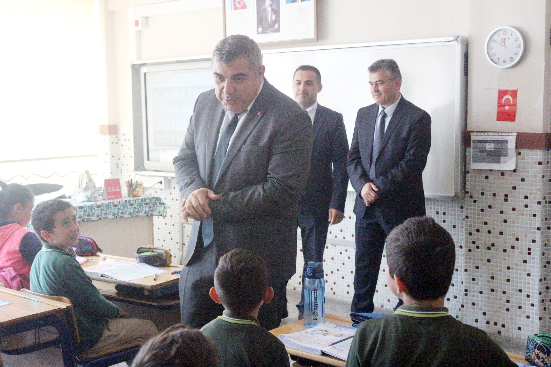 HAYIRSEVERLER PLAKETLE ÖDÜLLENDİRİLDİ