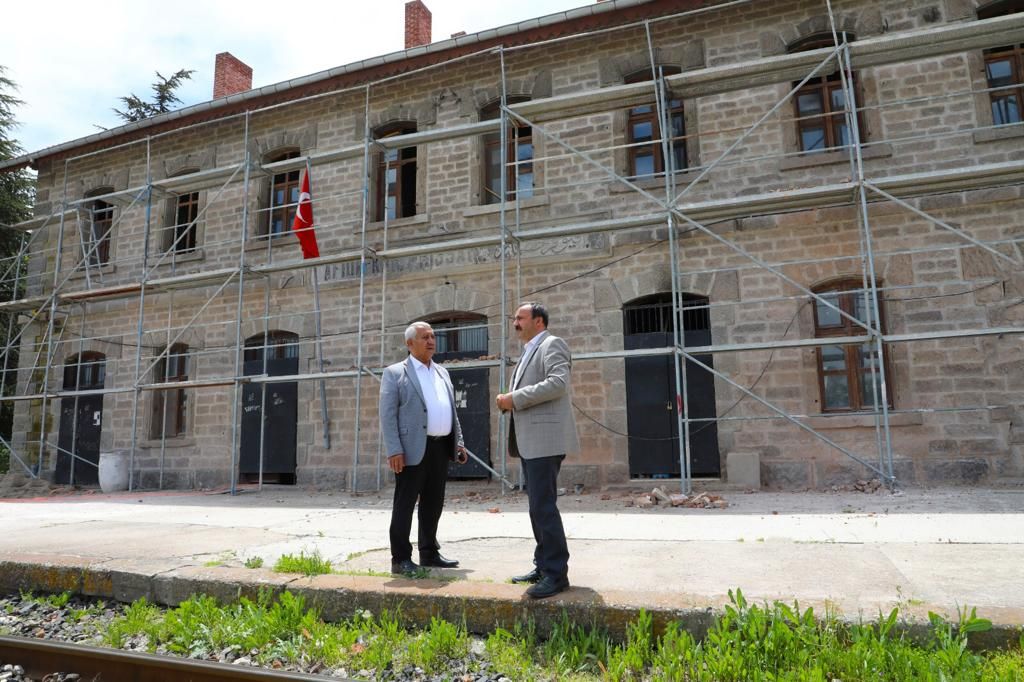 TARİHİ İZMİR İSTASYONU’NDA DÖNÜŞÜM