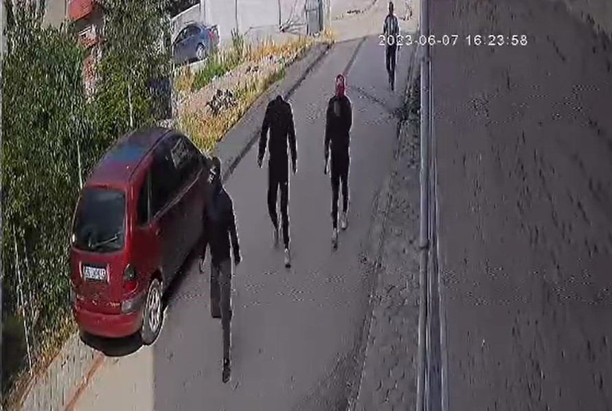 HIRSIZLARIN HEDEFİ BU KEZ KOMŞU OLDU