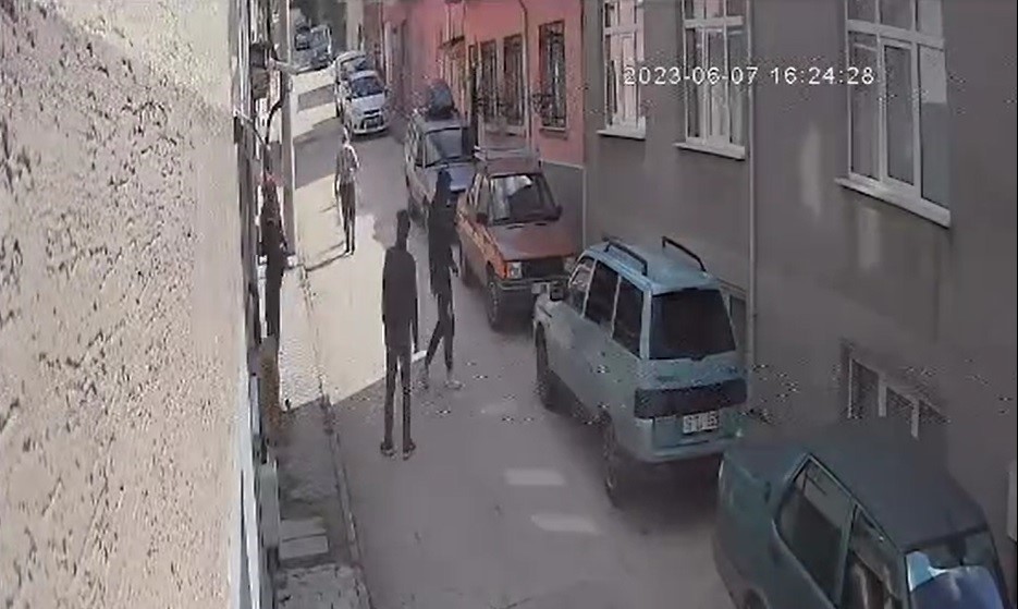 HIRSIZLARIN HEDEFİ BU KEZ KOMŞU OLDU
