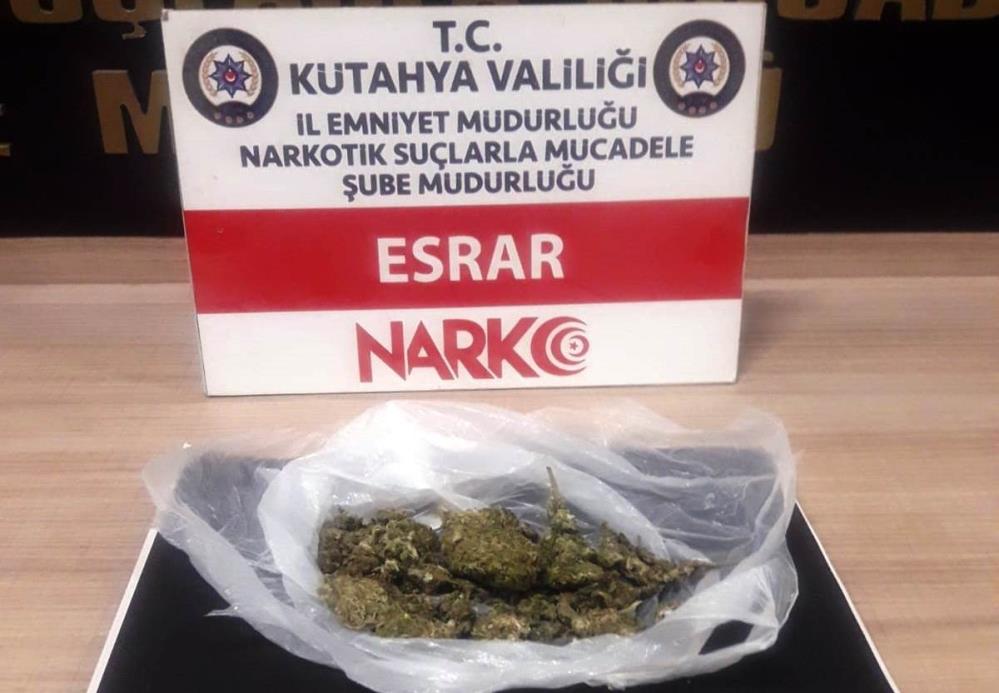 YASAKLI MADDE TAŞIYAN 2 KİŞİ YAKALANDI