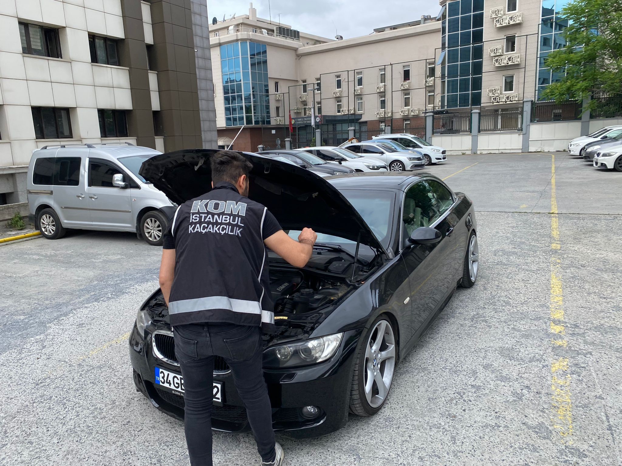 OTO KAÇAKÇILARINA BÜYÜK DARBE