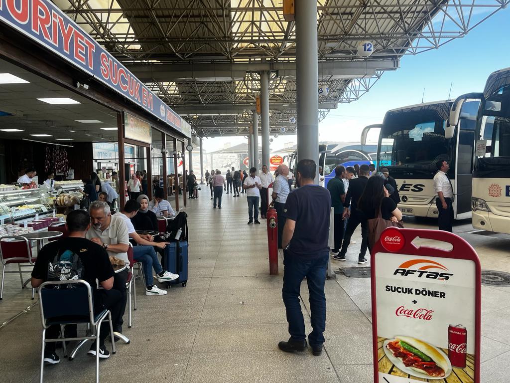 BAYRAMA GÜNLER KALA OTOGAR HAREKETLENDİ