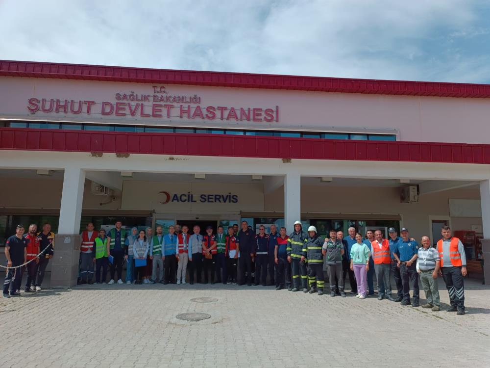 HASTALAR BİNADAN TAHLİYE EDİLDİ