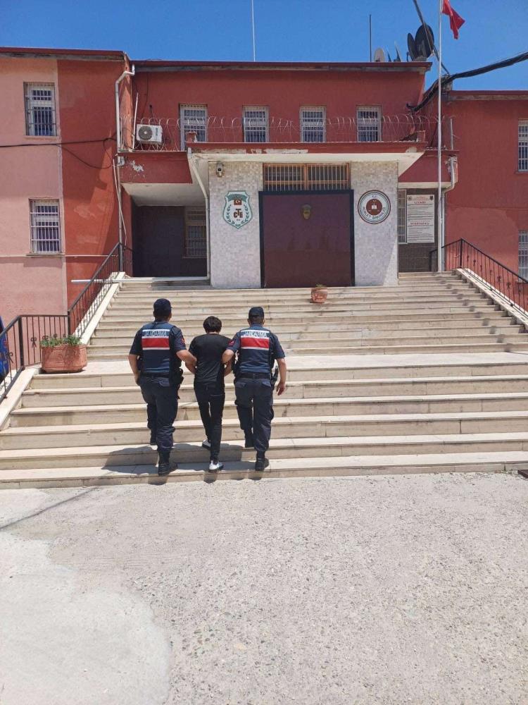 6 AYRI SUÇTAN ARANAN 6 KİŞİ YAKALANDI