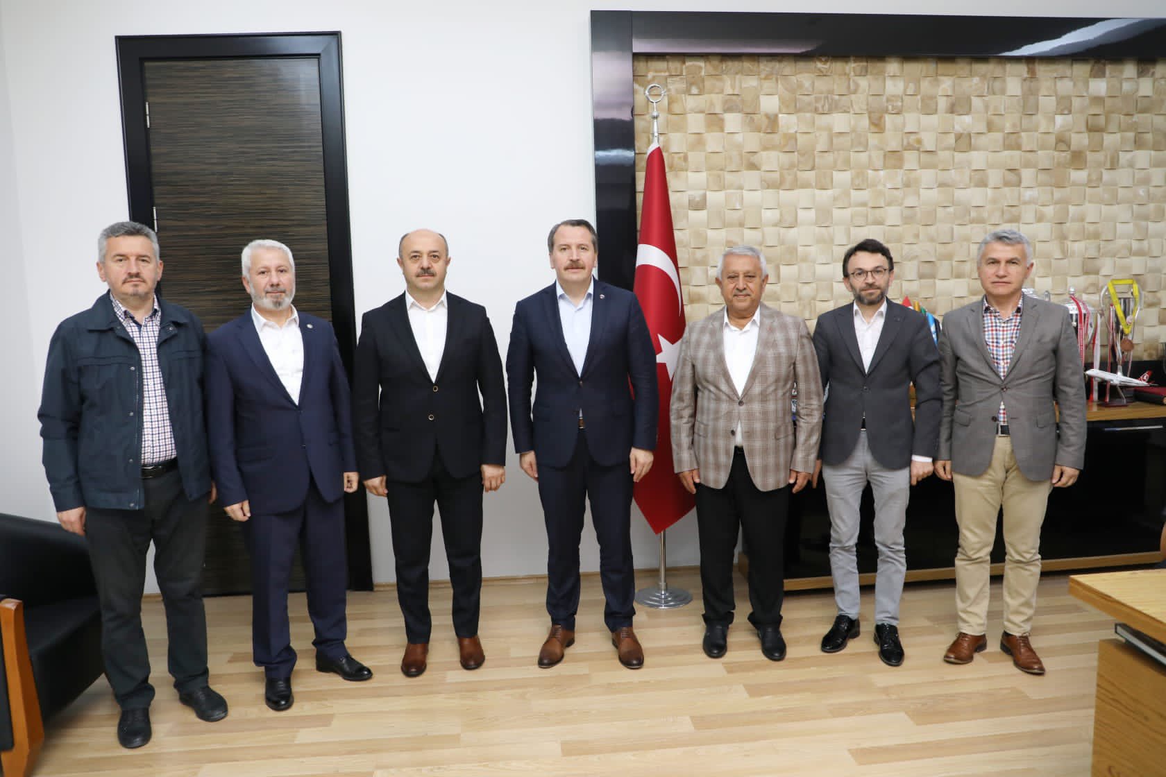 BELEDİYE BAŞKANI MEHMET ZEYBEK’E ZİYARET