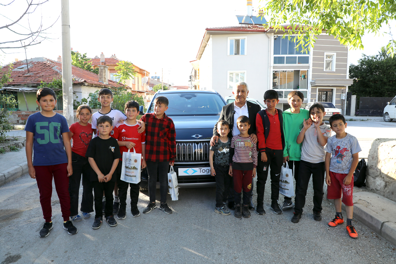 ÇOCUKLARIN TOGG SEVİNCİ