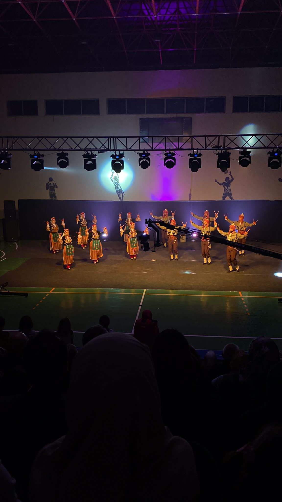 BOLVADİN’DE MUAZZAM BİR HALK DANSLARI GECESİ