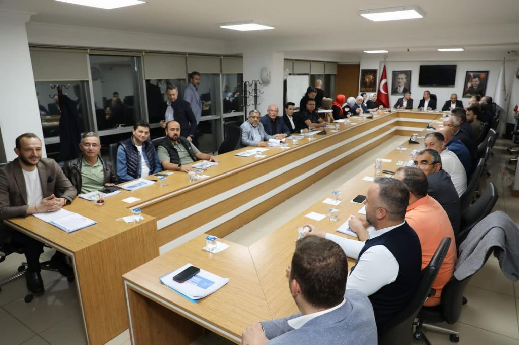 AK PARTİ İL YÖNETİMİ BAŞKAN ZEYBEK’İ AĞIRLADI