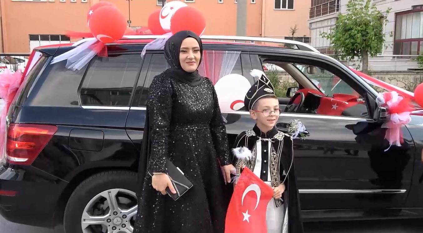 VALİ MAKAM ARACINI ŞEHİT OĞLUNA TAHSİS ETTİ