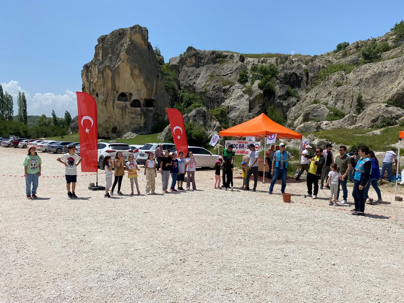 AYAZİNİ’DE BAHAR ŞENLİĞİ