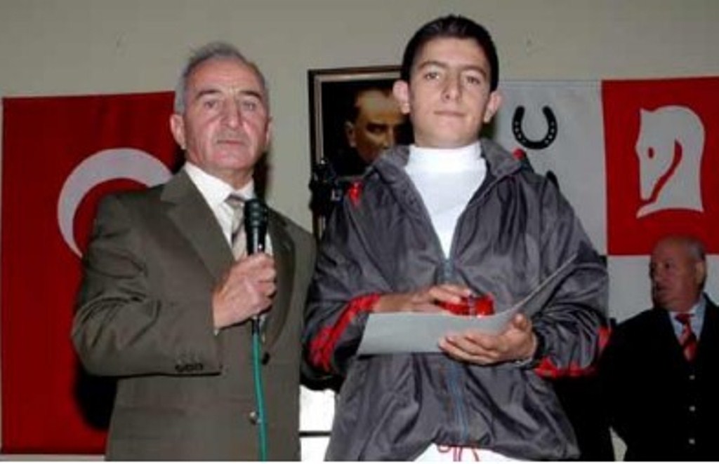 GAZİ KOŞUSUNU KAZANAN ÜNLÜ JOKEY, YAŞAMAK İÇİN AFYON'U SEÇTİ