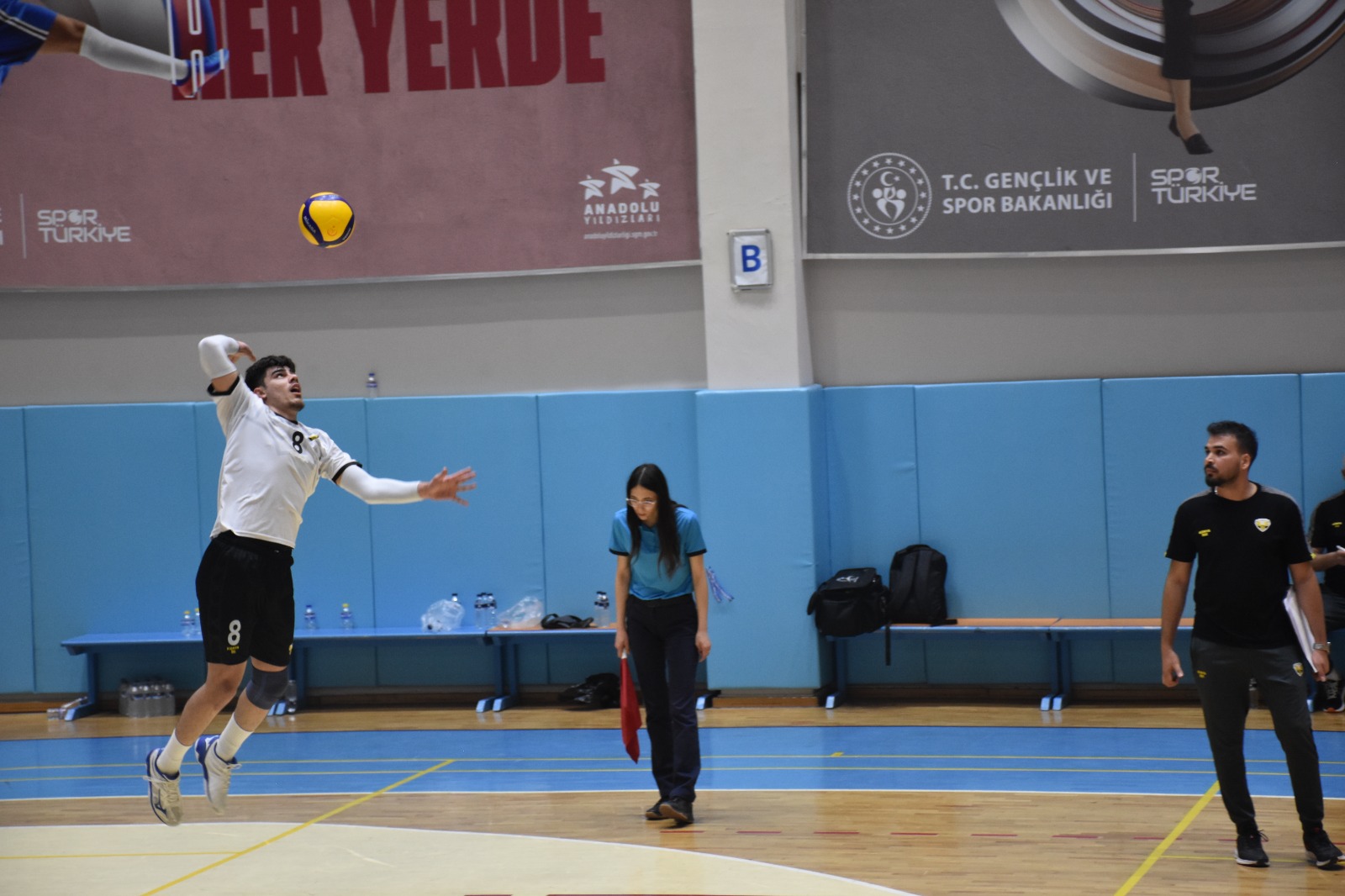 VOLEYBOL TÜRKİYE ŞAMPİYONASI BAŞLADI