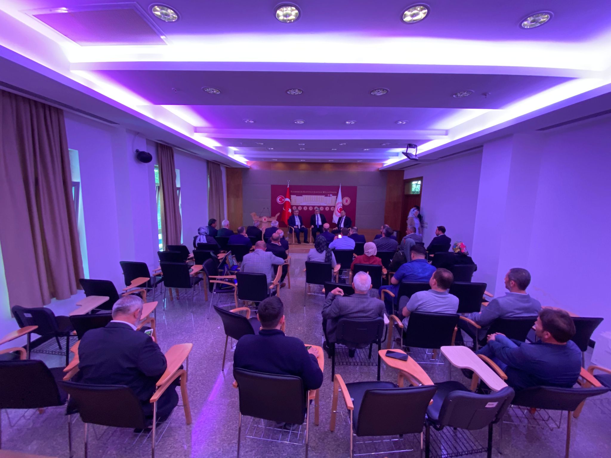 TEŞKİLATLARDAN VEKİLLERE NEZAKET ZİYARETİ