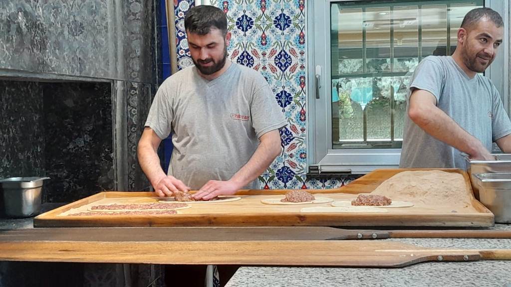 ÜNLÜ İSİMLERİN UĞRAK NOKTASI 