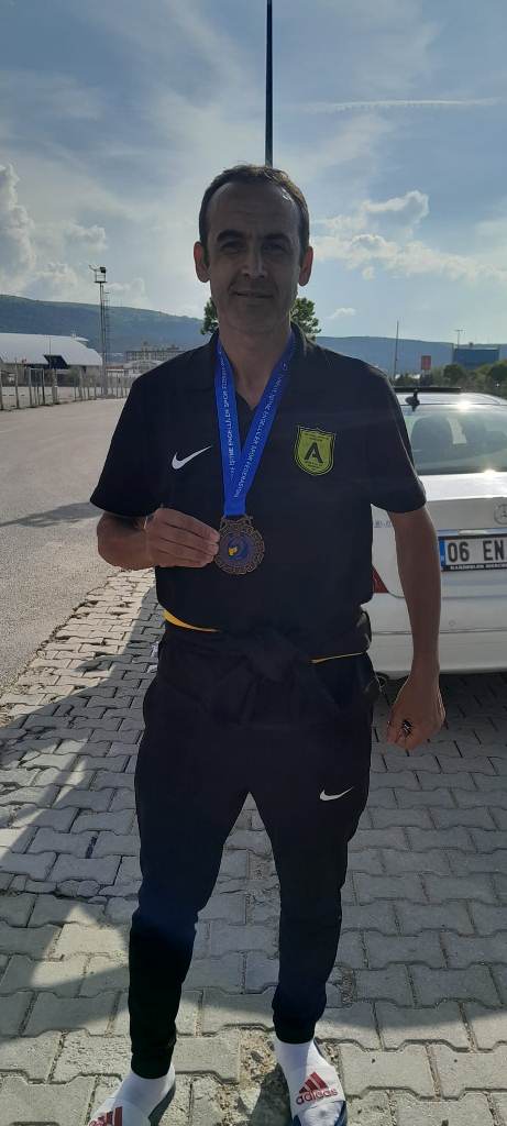 SESSİZLER TRÜBÜNLERE SES OLDU