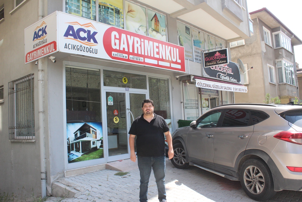 "AYAKLI EMLAKÇILAR SEKTÖRE ZARAR VERİYOR"