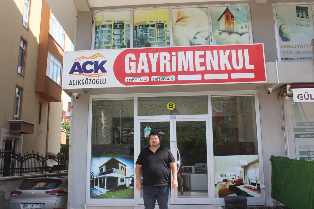 "AYAKLI EMLAKÇILAR SEKTÖRE ZARAR VERİYOR"