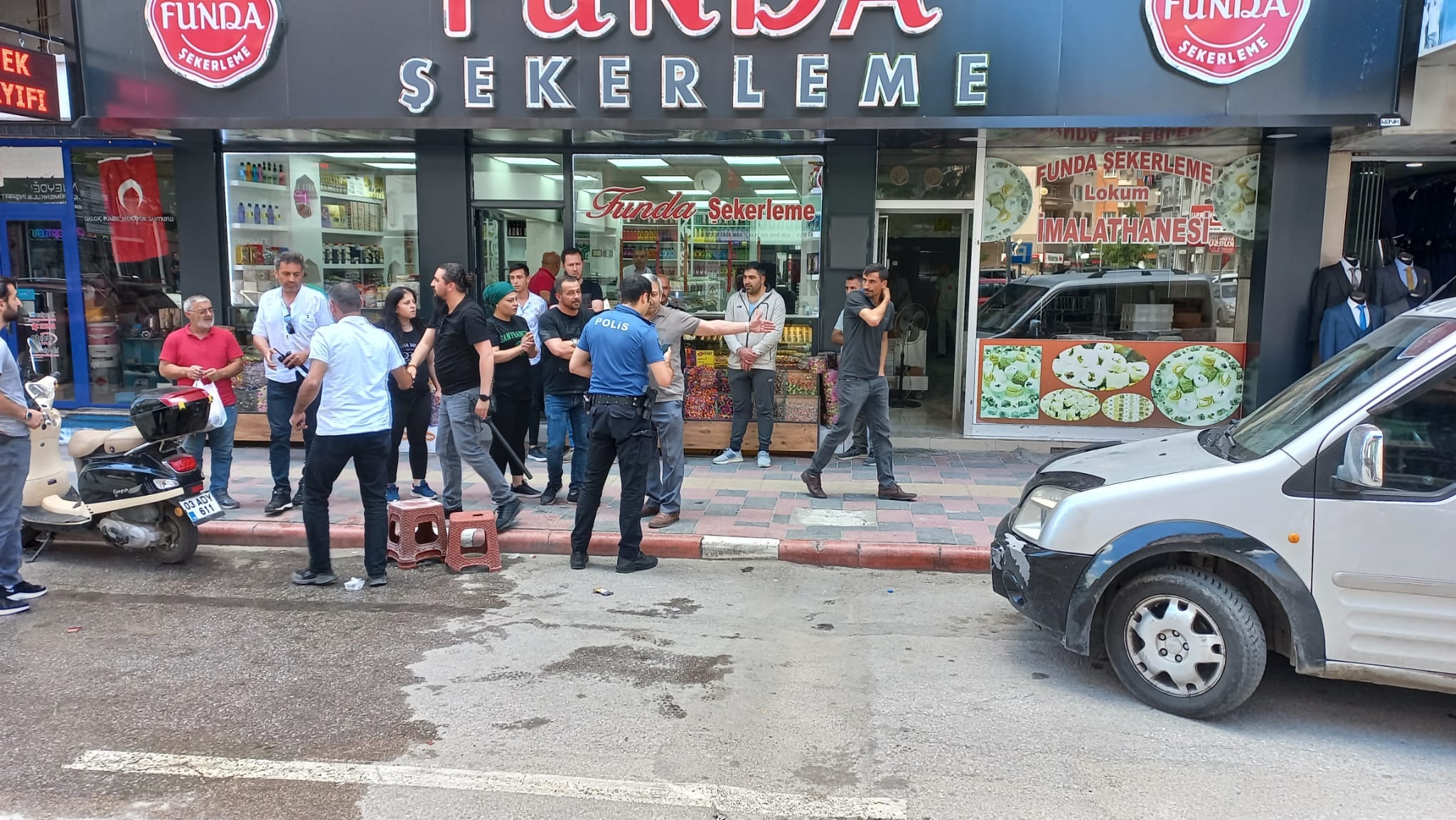 AMBARYOLU'NDA BIÇAKLI YARALAMA