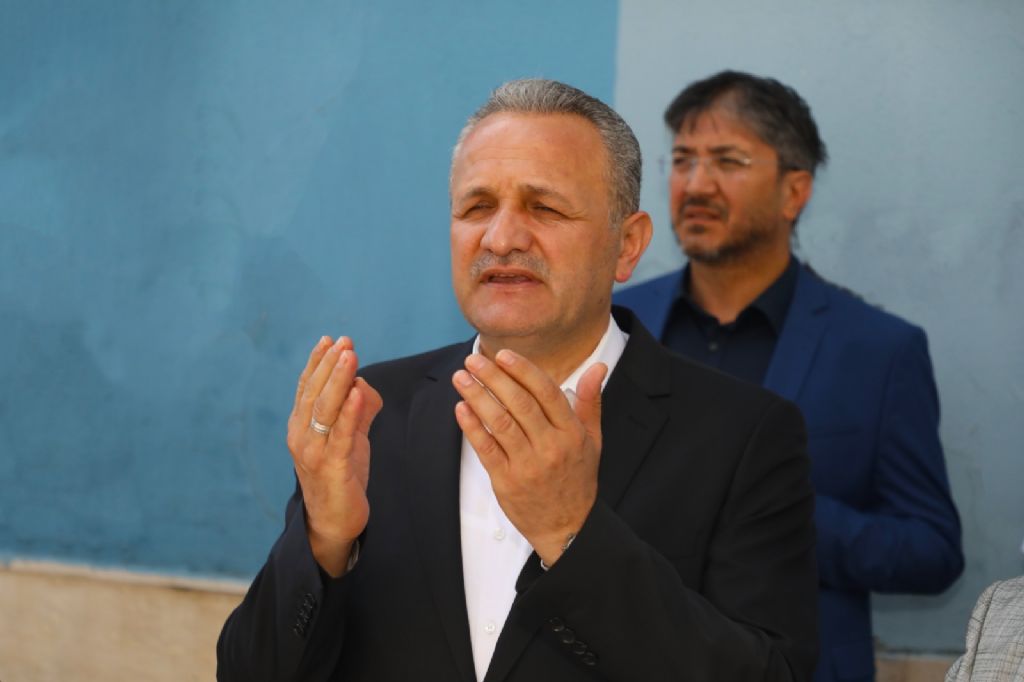 BAYIRBUCAK TÜRKMENLERİNE YARDIM ELİ