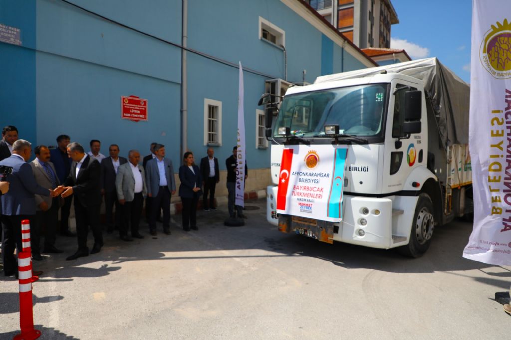 BAYIRBUCAK TÜRKMENLERİNE YARDIM ELİ