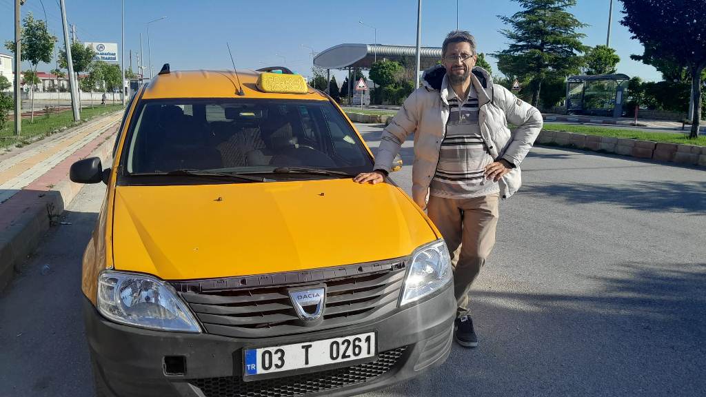 AFYON'DA TAKSİ ÜCRETLERİNE YÜZDE YÜZ ZAM GELDİ