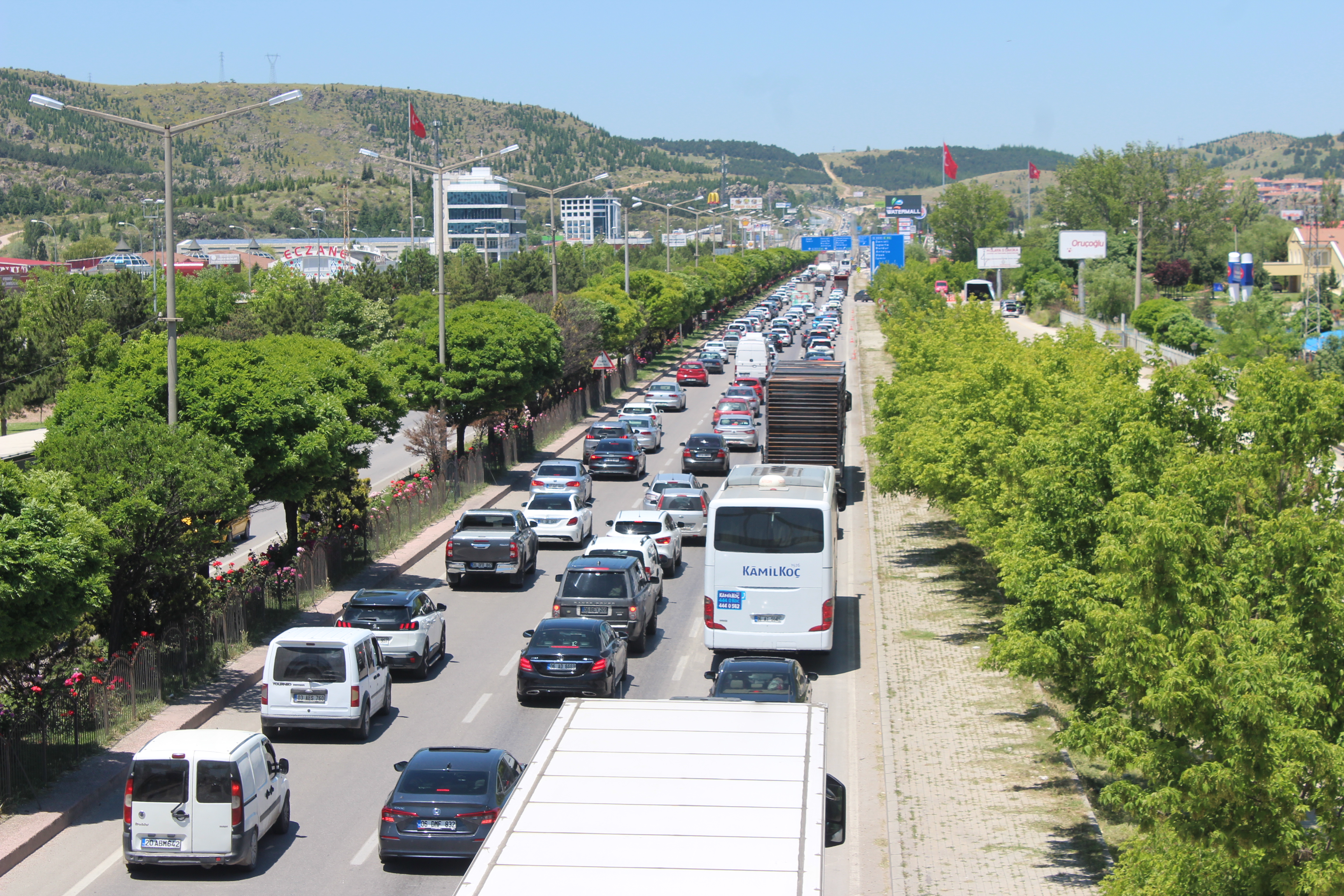 KARAYOLU TRAFİĞİNDE TATİL YOĞUNLUĞU