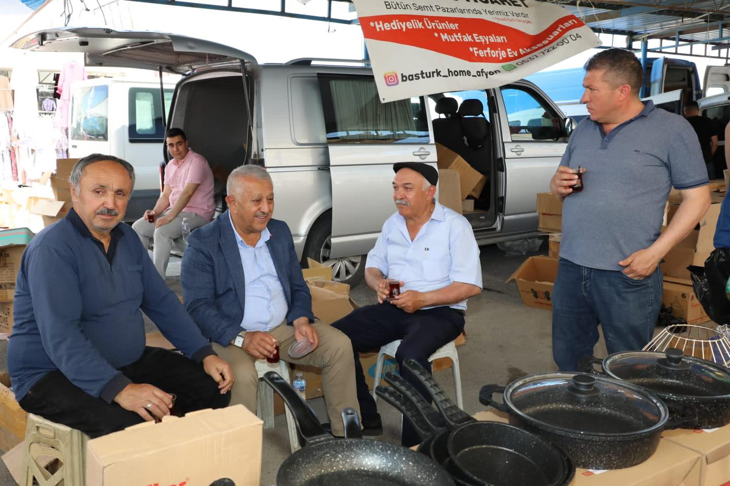 ZEYBEK, PAZAR ESNAFININ BAYRAMINI KUTLADI