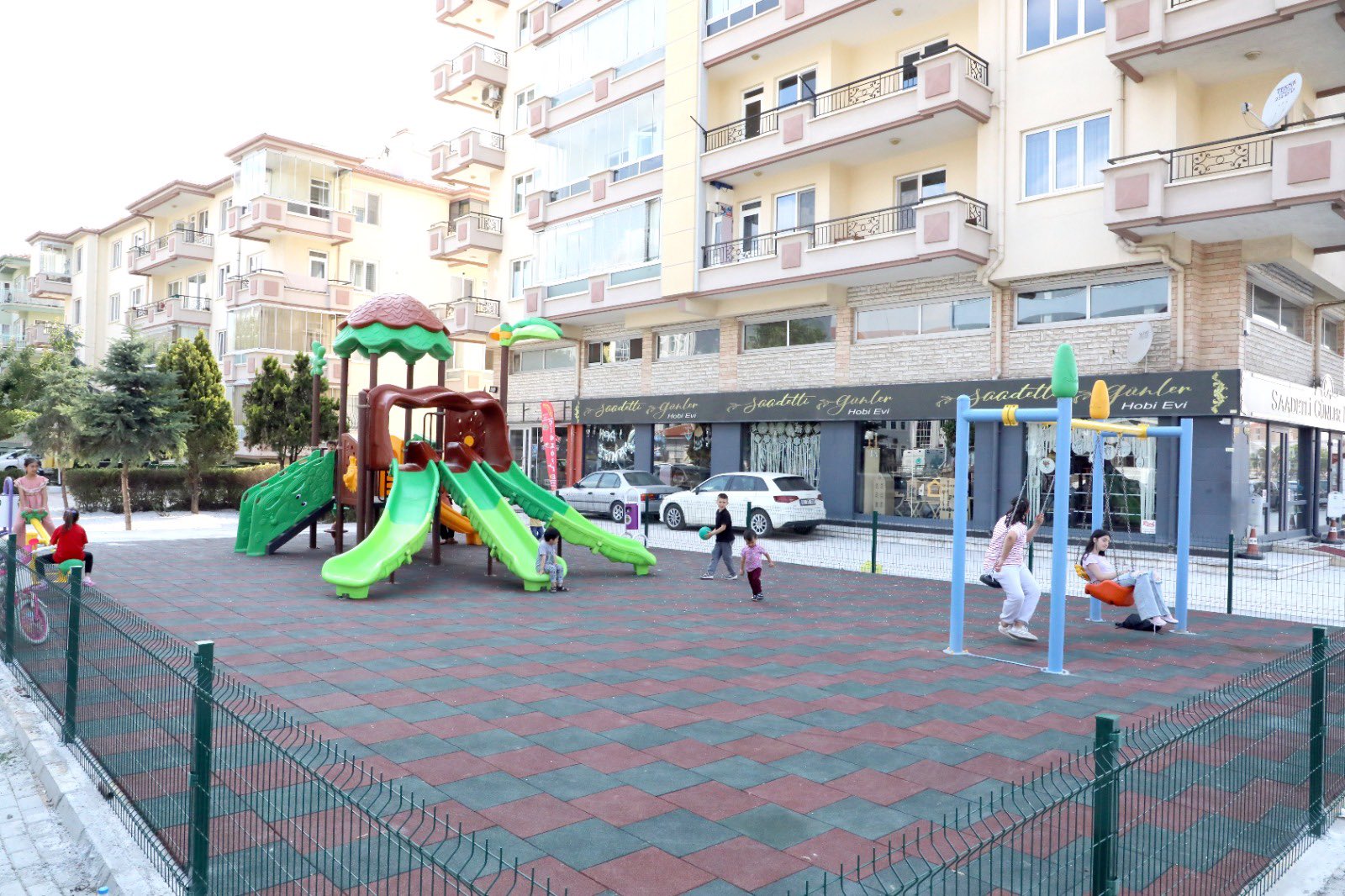 DERVİŞPAŞA’DA ÇOCUKLAR SEVİNDİRİLDİ