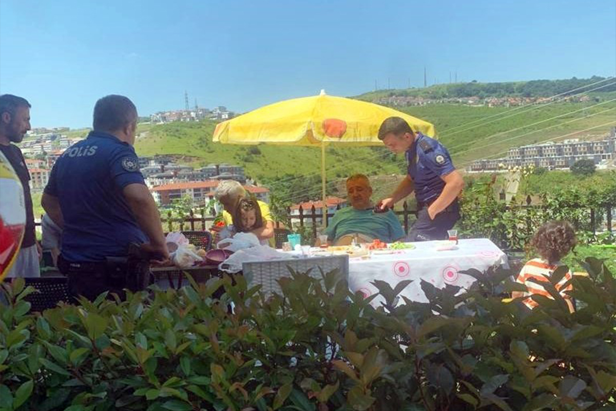KÖR KURŞUNA KAHVALTI MASASINDA YAKALANDI