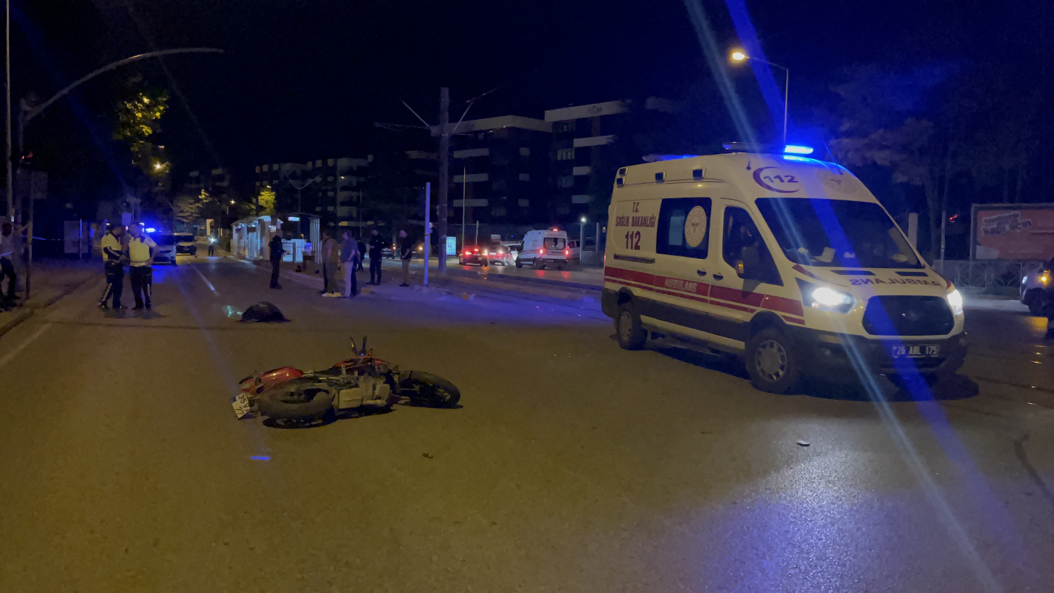 MOTOSİKLET KAZASINDA GENÇ KIZ HAYATINI KAYBETTİ