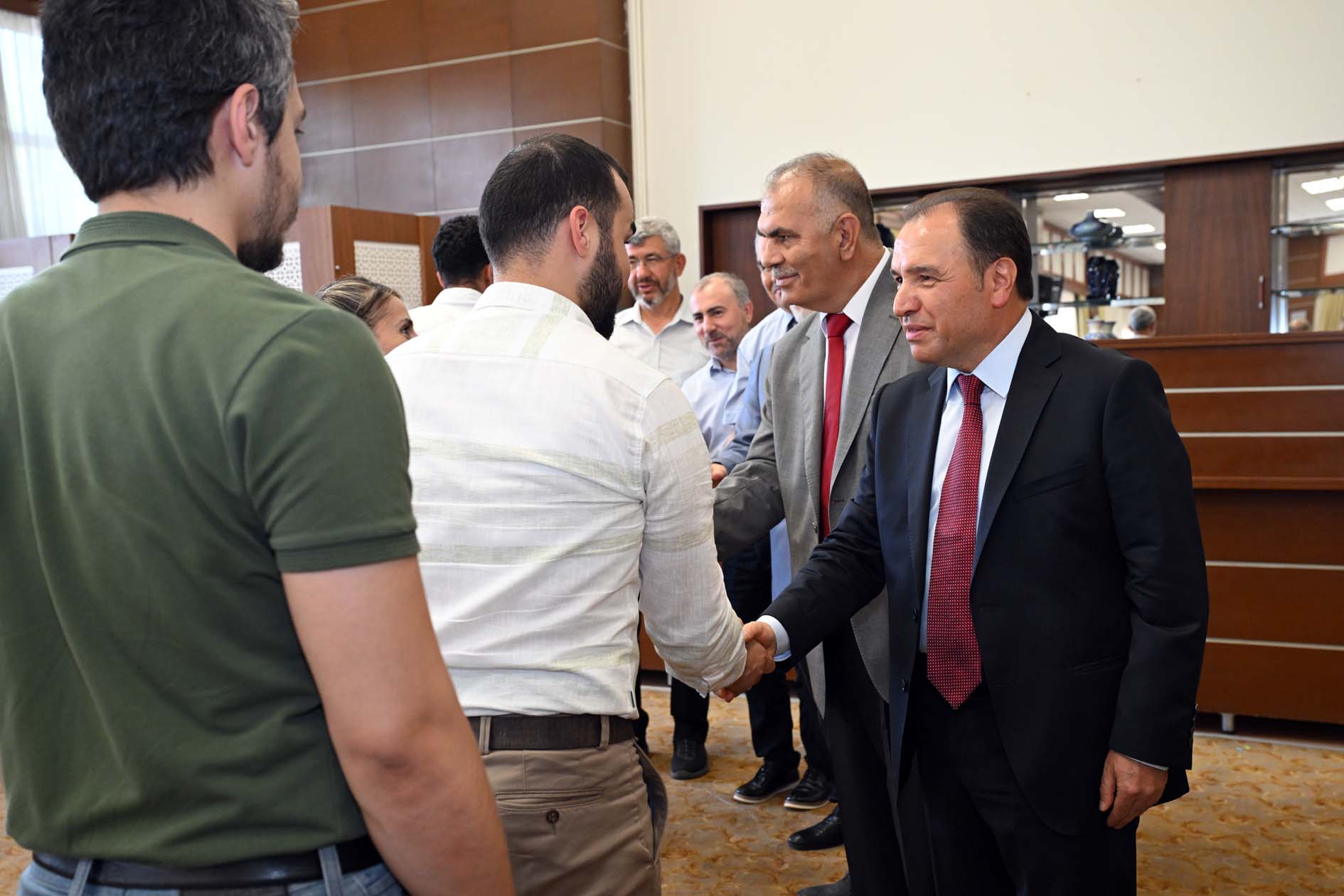 AKÜ’DE BAYRAMLAŞMA TÖRENİ GERÇEKLEŞTİRİLDİ