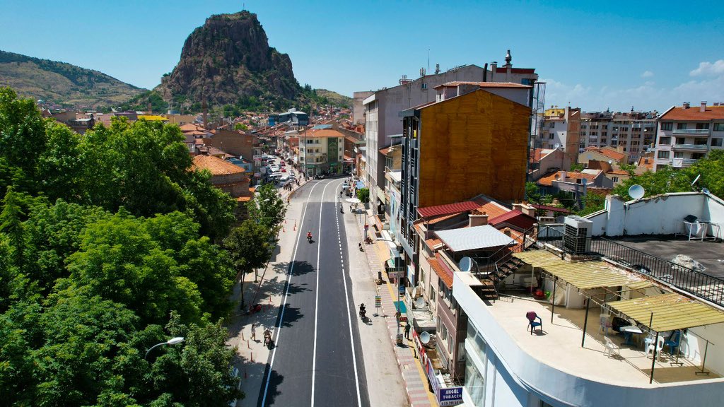 KURTULUŞ CADDESİ TRAFİĞE AÇILDI