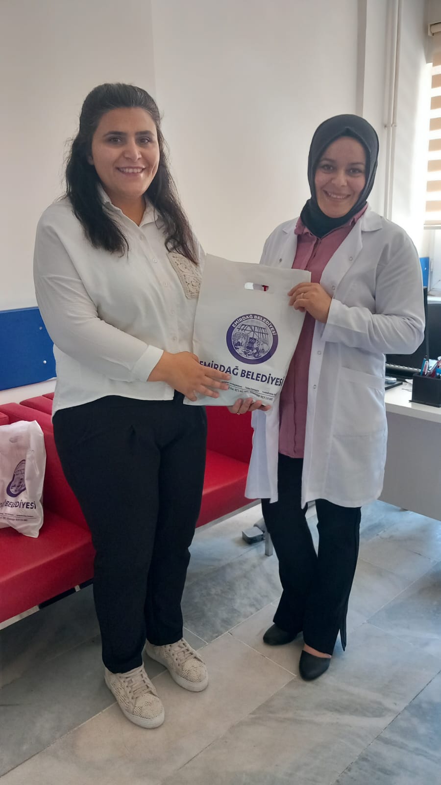 BAŞKAN KOYUNCU'DAN SAĞLIK ÇALIŞANLARINA ZİYARET