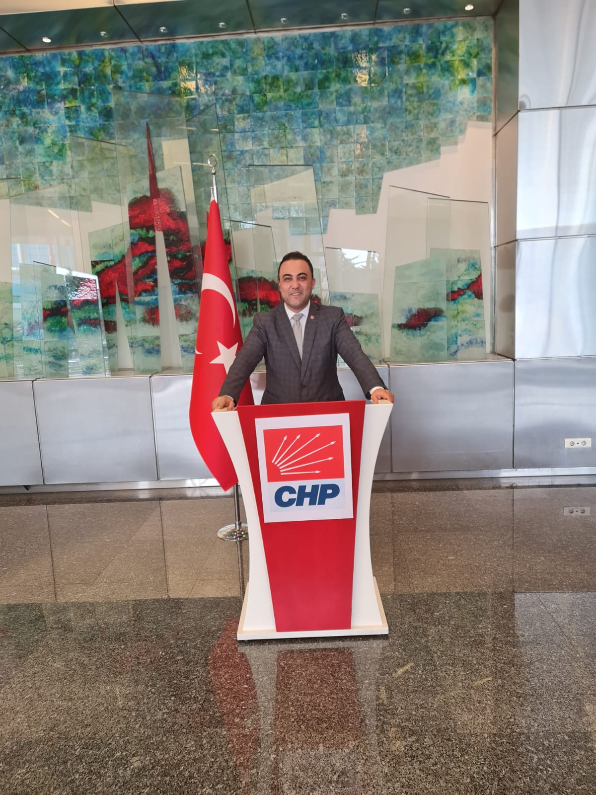 “SORUNLAR HALININ ALTINA SÜPÜRMEKLE KAPANMIYOR”