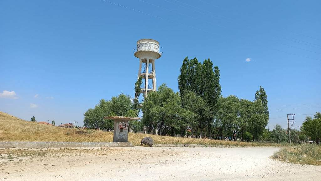 ZAMANA MEYDAN OKUYAN KULELER İHTİŞAMINI KORUYOR