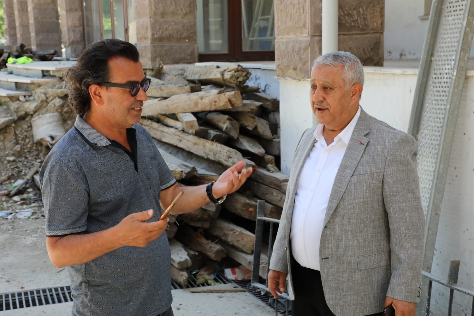 BİR TARİH YENİDEN AYAĞA KALKIYOR