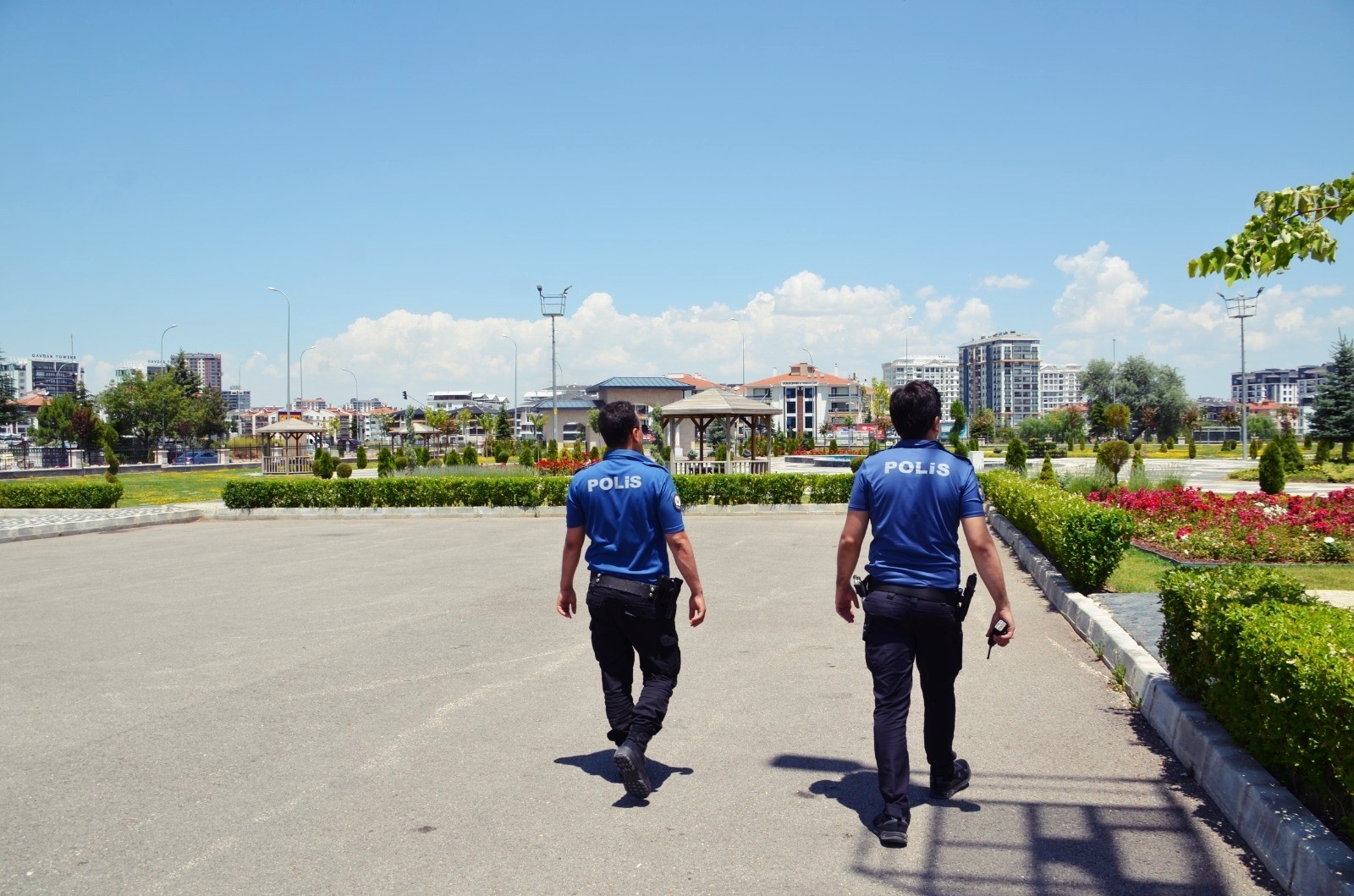 AFYON’DA DİLENCİLERE YÖNELİK DENETİMLER DEVAM EDİYOR