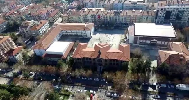 AFYON’DA 3 LİSE DEPREME DAYANIKSIZ OLDUĞU İÇİN YIKILACAK
