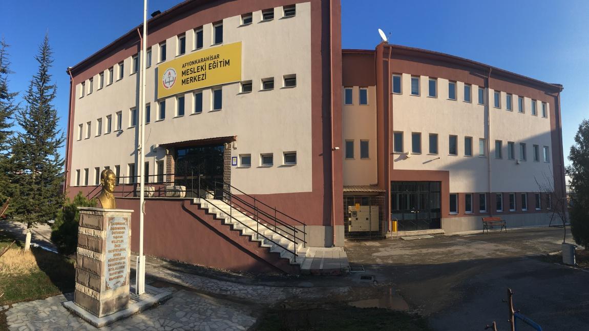 AFYON’DA 3 LİSE DEPREME DAYANIKSIZ OLDUĞU İÇİN YIKILACAK